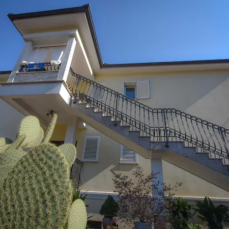 Piccolo Apt2 With Sea View And Private Parking Appartement Opric