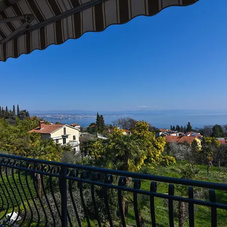 Piccolo Apt2 With Sea View And Private Parking