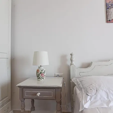 Appartement Piccolo Apt2 With Sea View And Private Parking
