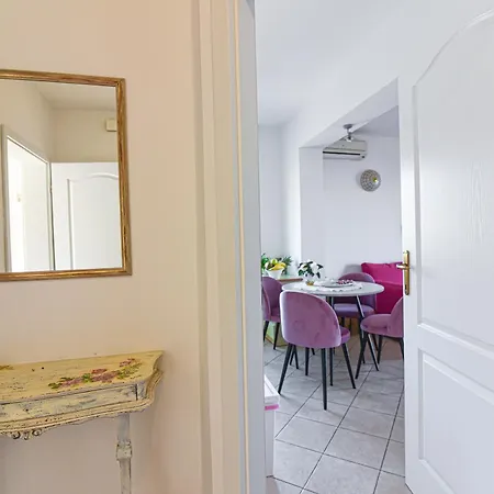 Piccolo Apt2 With Sea View And Private Parking